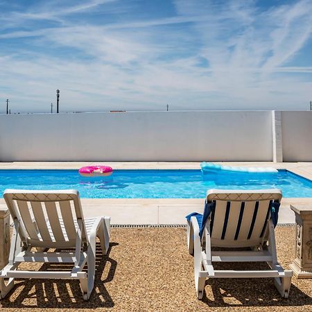 Wake Up With The Sea Breeze- House With Pool Ap1 Apartman Lavra Kültér fotó